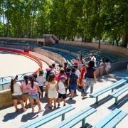 Visite des arènes de Beaucaire avec les élèves de CP de l'école primaire Préfecture.